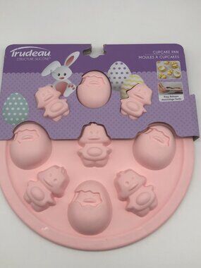 Trudeau Structure Silicone 9" Round Easter Chicks Cookie Pan, Kitchen Baking NEW